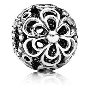 PANDORA Picking Daisies Charm Authentic Sterling Silver Openwork Flower